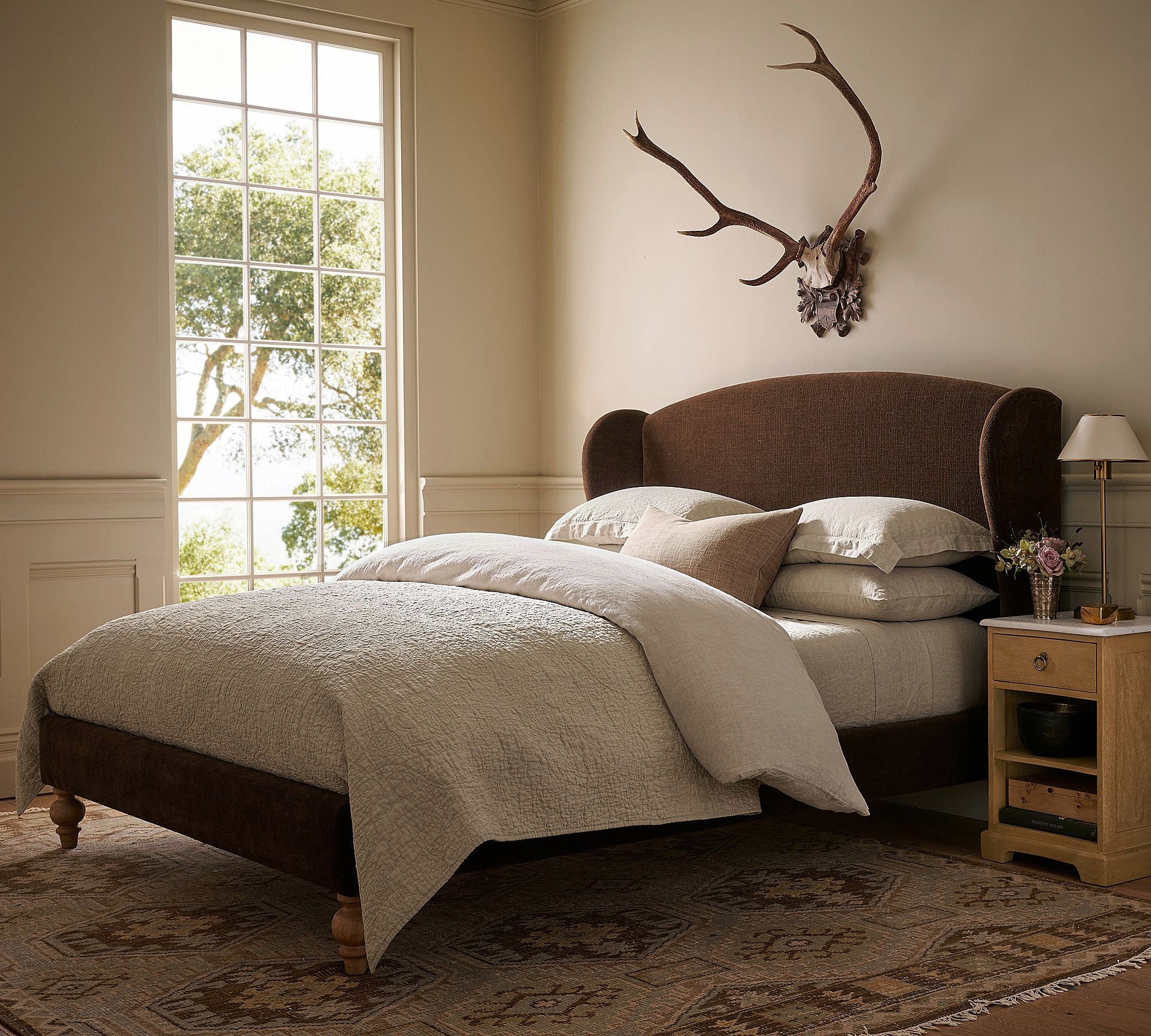 Augusta Upholstered Platform Bed
