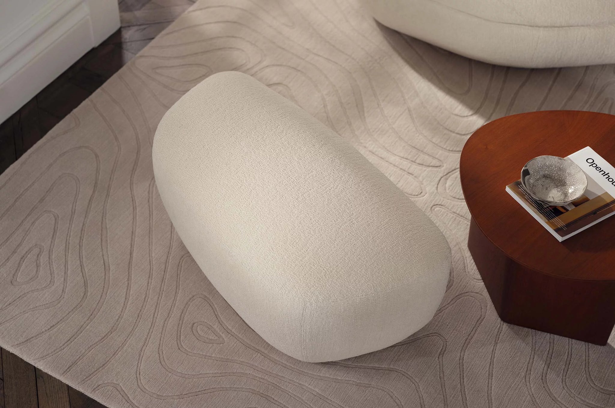 Aura Ottoman