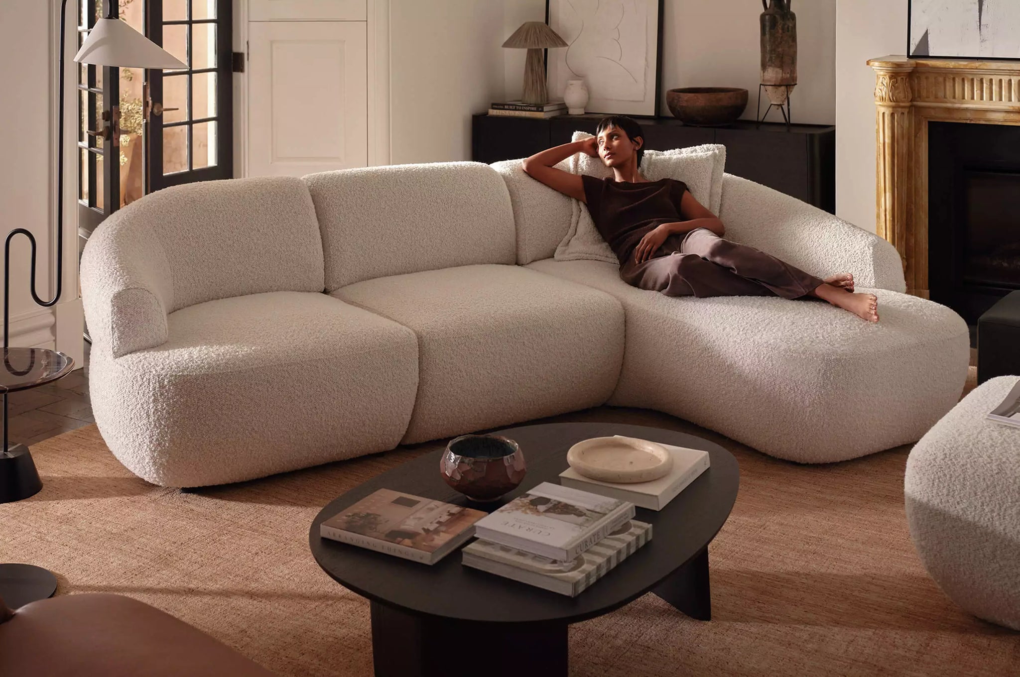 Aura Sectional Sofa with Right Chaise