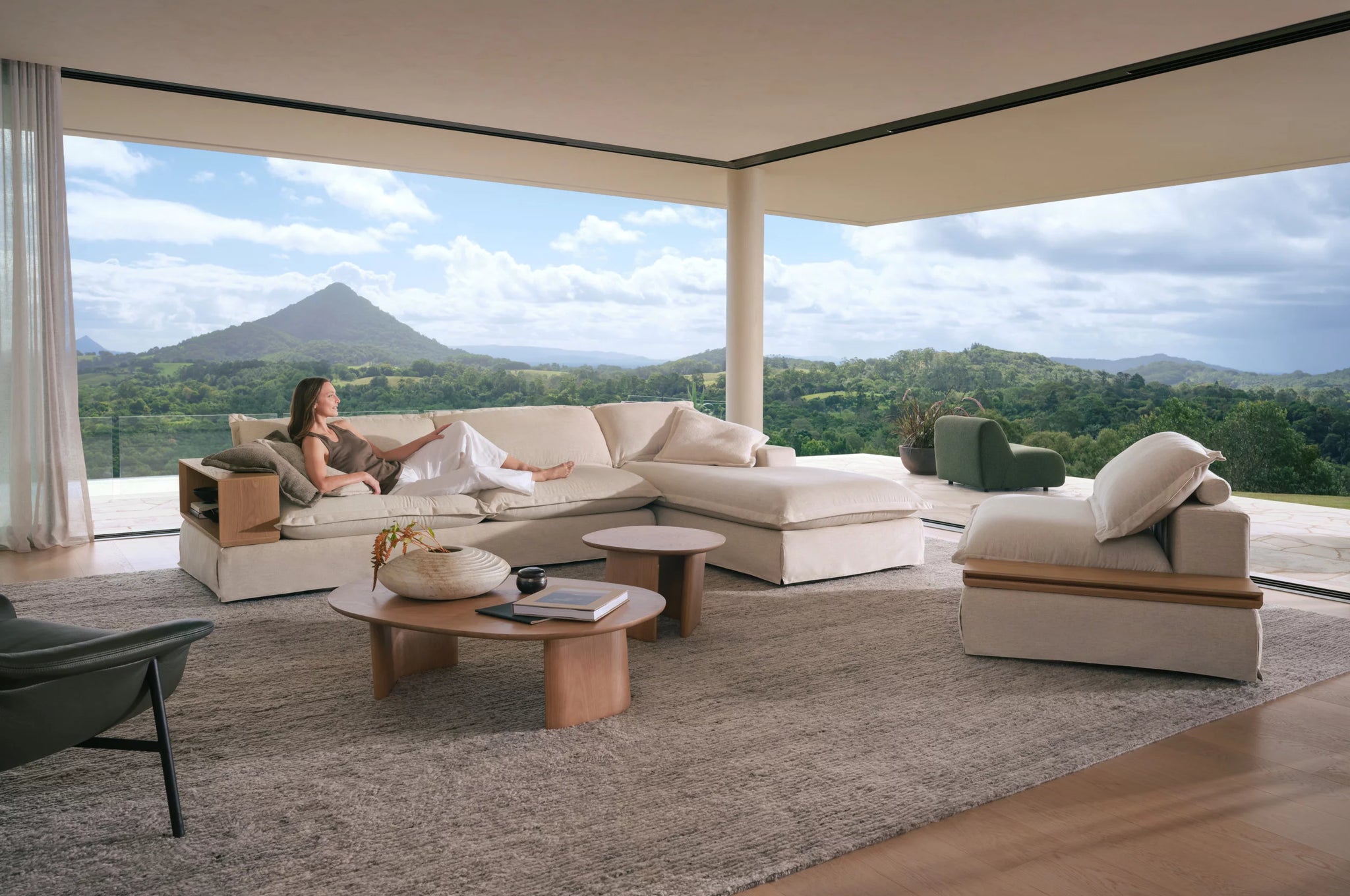 Jasper Coast Sectional sofa with Chaise and Chair Wide
